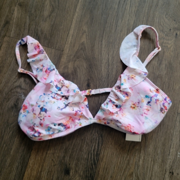Bar III Other - Bar III Pink NWOT Bikini Top